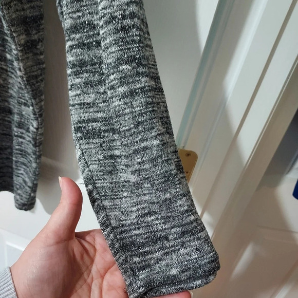 Lane Bryant Gray and Silver Metallic Thread Pullover Sweater in Size 22/24 - Picture 6 of 10